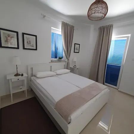 Casa Bianca 6 *